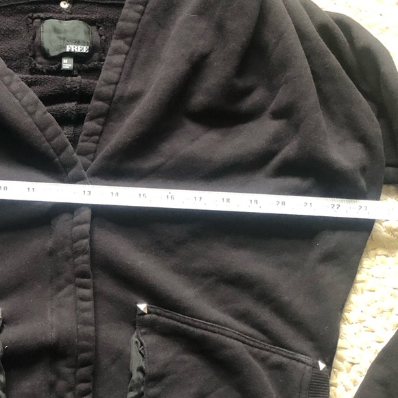 Aritzia Wilfred Free Rousseau sweater black size M cardigan style - Picture 6 of 8